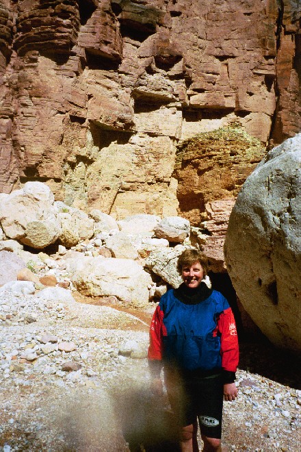 Lisa in Matkatamiba canyon